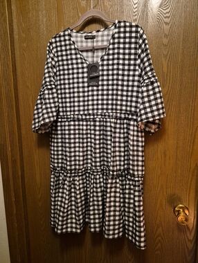 NWT Funlingo Black & White Gingham Checkered Tiered Dress Size M